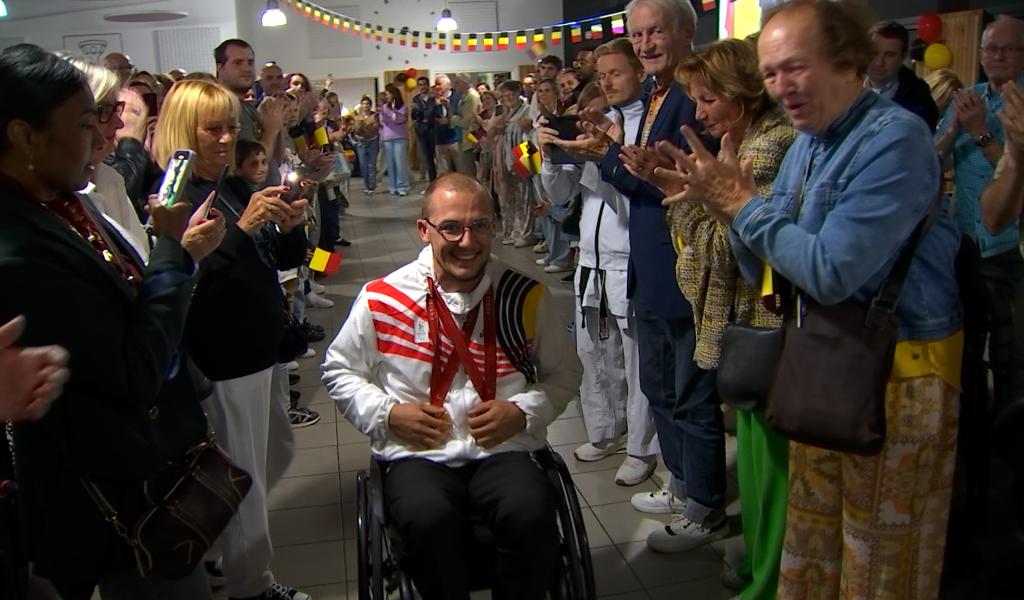 L'athlète paralympique Maxime Carabin mis à l'honneur dans sa commune de Soumagne