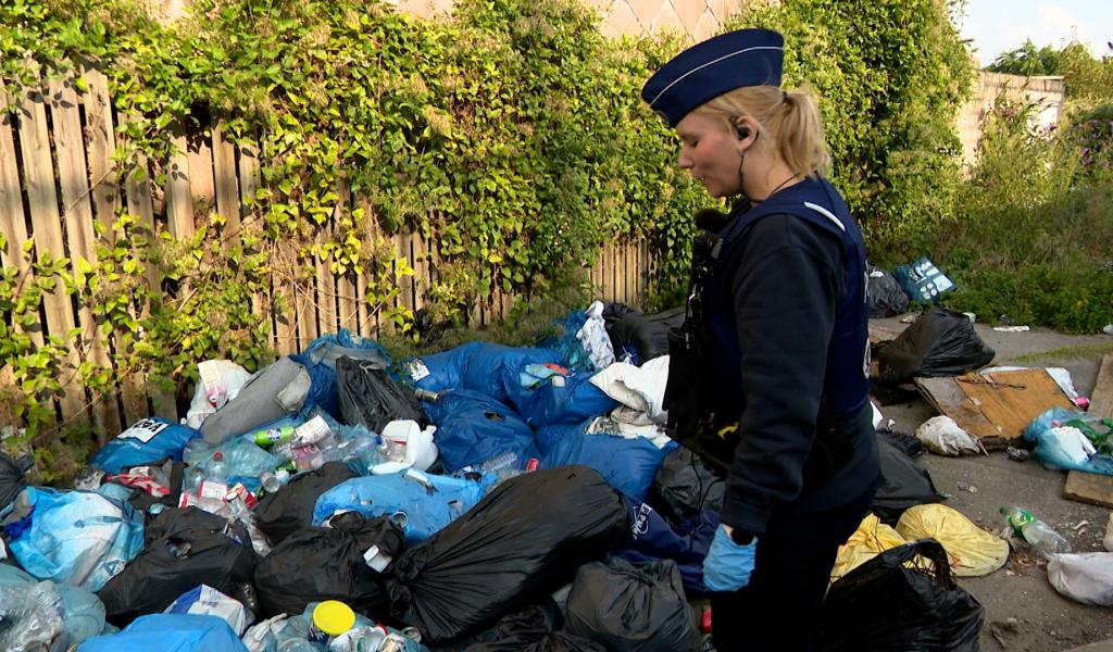 A la chasse aux déchets sauvages avec des inspecteurs de quartier de Seraing