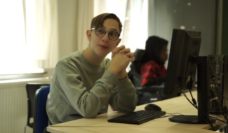 Un autre regard: Formation travaux de bureau