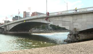 Le pont des arches perd une statue