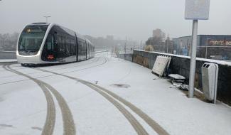 Tram en commun S7#16 : Un tram en hiver