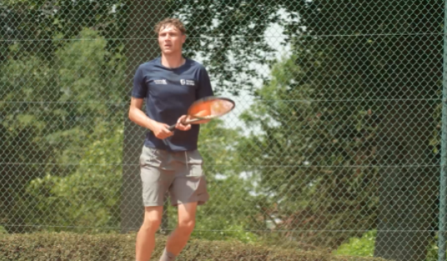 Un autre regard: Formation Sport-Etudes Tennis