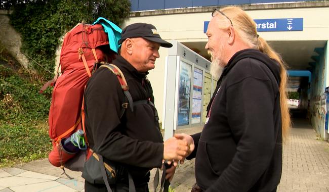 Un marcheur contre la pauvreté