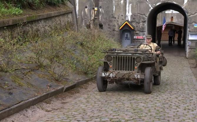 Une belle concentration de véhicules militaires pour les festivités annuelles du Fort de Lantin