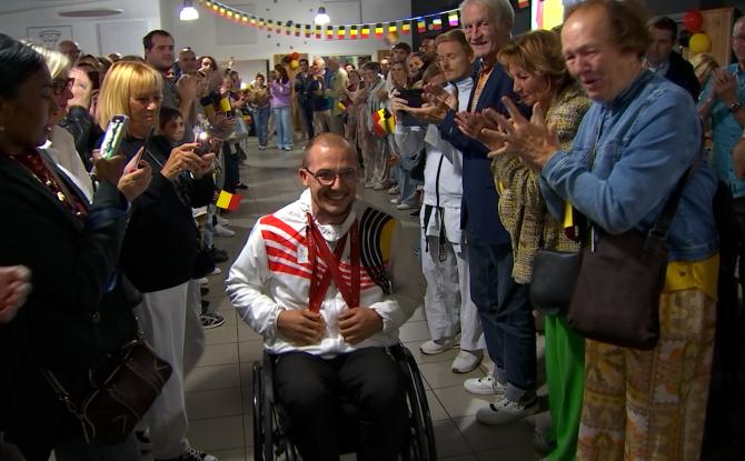 L'athlète paralympique Maxime Carabin mis à l'honneur dans sa commune de Soumagne