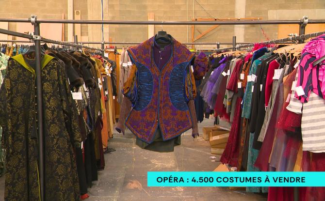 A vendre : 4.500 costumes d'Opéra