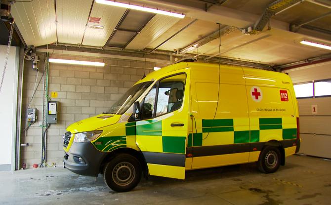 Six nouvelles ambulances pour la Croix-Rouge